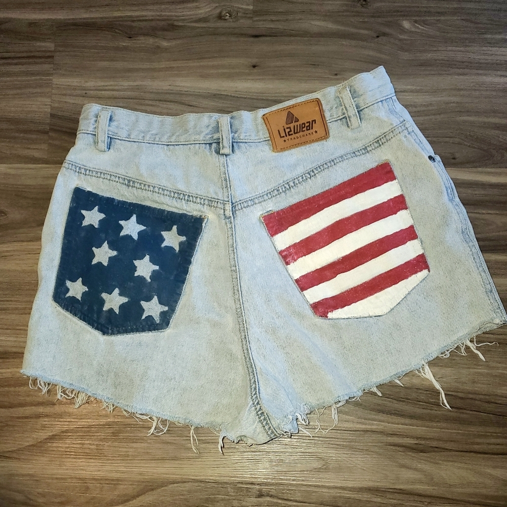 LizWear Distressed Americana Cutoff Shorts - Picture 15 of 16